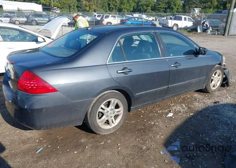 2006 Honda Accord 2.4 Ex z USA, uszkodzony, nr VIN 1HGCM56896A056499